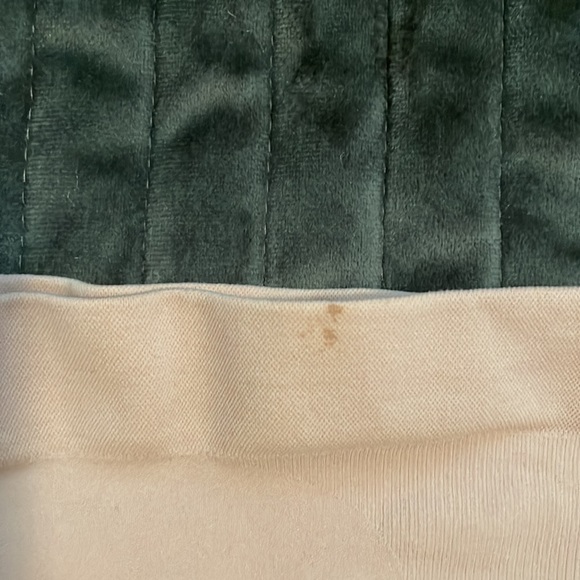 SKIMS SEAMLESS SCULPT MID WAIST THONG - Picture 4 of 9